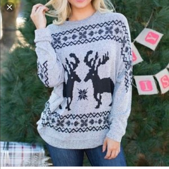 Vanilla Bay Gray Oversized Reindeer Sweater - Picture 2 of 8
